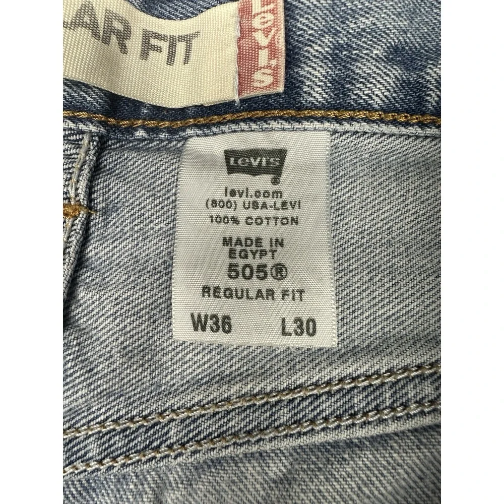 Vintage Levis 505 Jeans Mens 36x30 Regular Fit Faded Medium Wash Blue Denim Y2K